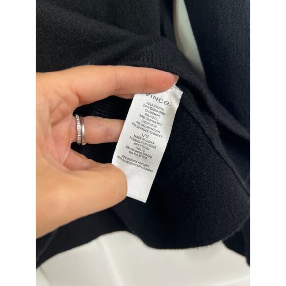 NEW Vince Weekend Cashmere V-Neck Sweater Women's Black Size: Large - Picture 6 of 10